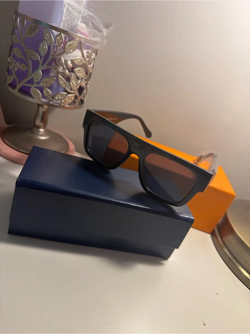 Black sunglasses